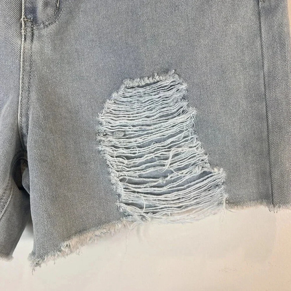 Indigo Rein NWT Super High Rise Short Distressed Light Blue 11 - Picture 10 of 16